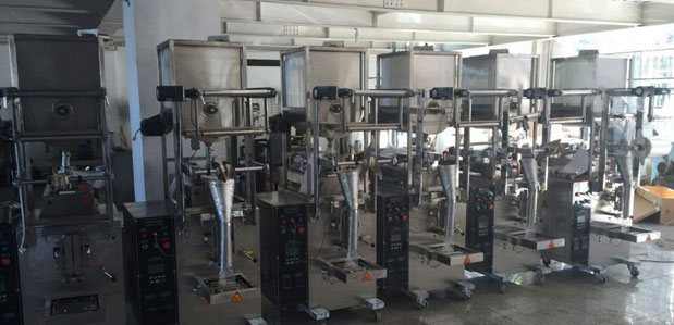 自動醬體包裝機(jī),全自動醬料包裝機(jī),辣子油包裝機(jī)
