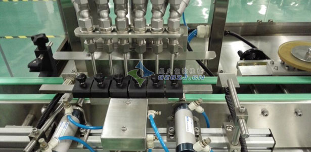 六頭顆粒醬狀灌裝機(jī),醬類灌裝機(jī)