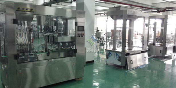 十二頭直流式液體灌裝機