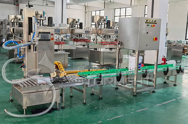 星火全自動果醬灌裝生產(chǎn)線設(shè)備實拍