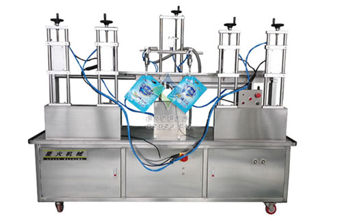 調(diào)味醬灌裝機,燒烤醬自動灌裝機